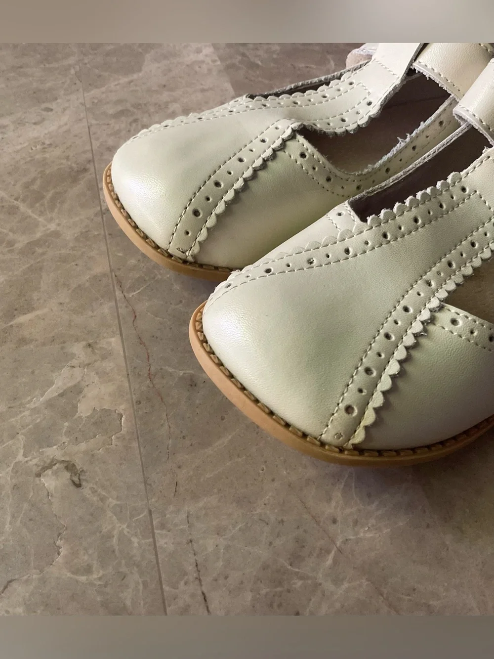 Livie & Luca Opry Bone Off-White T-Strap Mary Jane Dress Shoes Girls Size 2